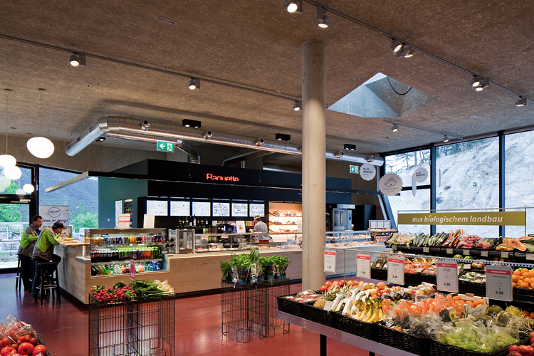 Mpreis Ötztaler Höhe, Mpreis, Ötztal Bahnhof, Stoll.Wagner Architekten, Christian Flatscher, Architekturfotografie, Fotografie, Architekturphotographie, Photographie, Architektur, Tirol