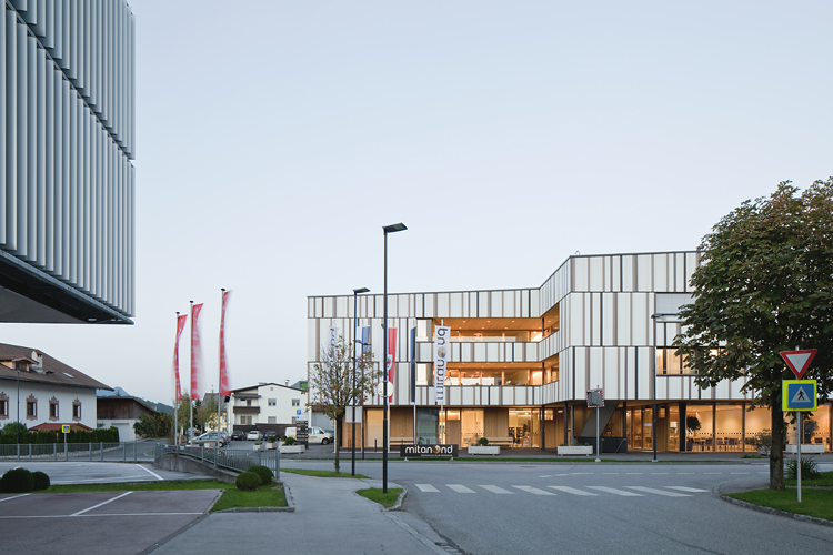 Sozialzentrum Kundl, Mitanond, Tigewosi, Kundl, Breitenbach, Arge Moser Kleon Moser, Bruno Moser, Architekturwerkstatt, Moser Kleon Architekten, Thomas Moser, Werner Kleon, Christian Flatscher, Architekturfotografie, Fotografie, Architekturphotographie, Photographie, Architektur, Tirol