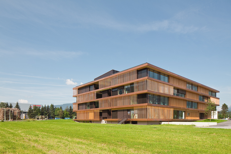 Stammhaus Egger, Fritz Egger GmbH & Co OG, St. Johann in Tirol, Bruno Moser, Architekturwerkstatt, Christian Flatscher, Architekturfotografie, Fotografie, Architekturphotographie, Photographie, Architektur, Tirol