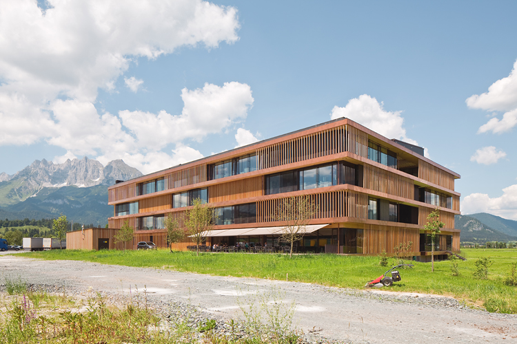 Stammhaus Egger, Fritz Egger GmbH & Co OG, St. Johann in Tirol, Bruno Moser, Architekturwerkstatt, Christian Flatscher, Architekturfotografie, Fotografie, Architekturphotographie, Photographie, Architektur, Tirol