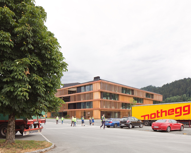 Stammhaus Egger, Fritz Egger GmbH & Co OG, St. Johann in Tirol, Bruno Moser, Architekturwerkstatt, Christian Flatscher, Architekturfotografie, Fotografie, Architekturphotographie, Photographie, Architektur, Tirol