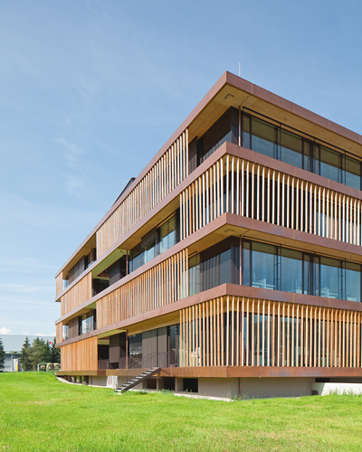 Stammhaus Egger, Fritz Egger GmbH & Co OG, St. Johann in Tirol, Bruno Moser, Architekturwerkstatt, Christian Flatscher, Architekturfotografie, Fotografie, Architekturphotographie, Photographie, Architektur, Tirol