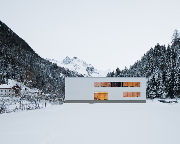 Schul- und Kindergartenzentrum St. Leonhard im Pitztal, Volksschule St. Leonhard im Pitztal, St. Leonhard im Pitztal, Pitztal, Stoll.Wagner+Partner Architektur, Reinhard Wagner, Philipp Stoll, Christian Flatscher, Architekturfotografie, Fotografie, Architekturphotographie, Photographie, Architektur, Tirol